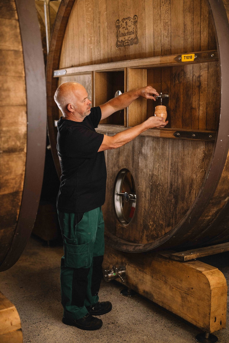 The incredible world of <span>lambic beer &  brewing</span>